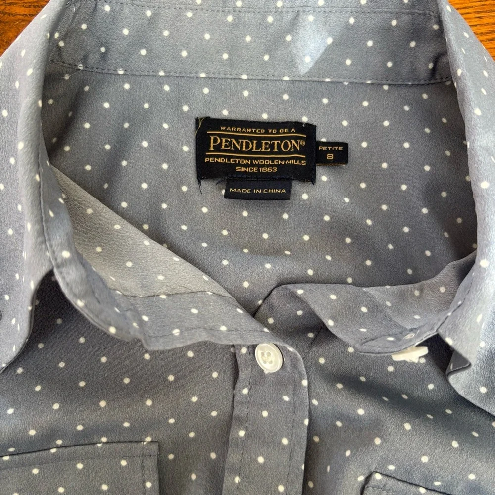 Pendleton Dusty Blue w/White Polka Dot Button-Up Shirt Women’s Size 8P - Picture 5 of 11